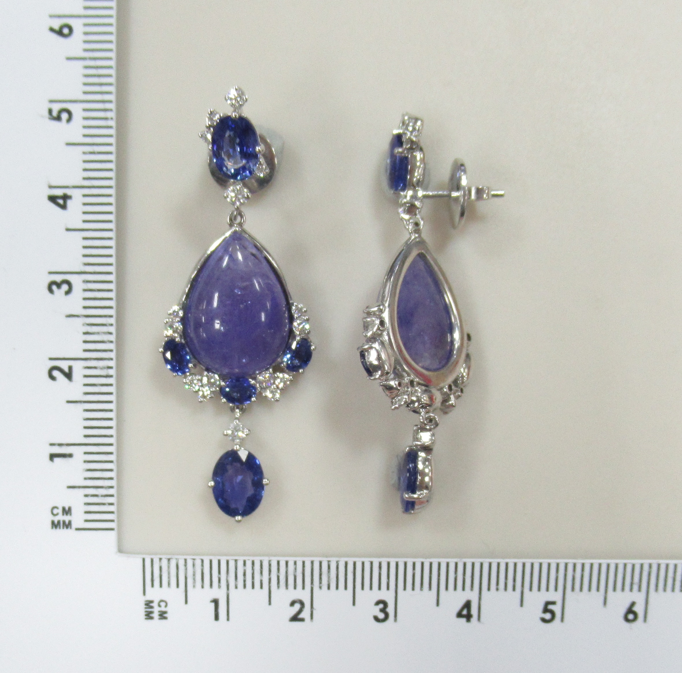 Серьги-пусеты из белого золота с танзанитами и сапфирами